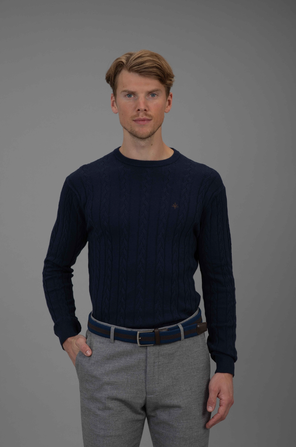 Sorbonne - Cable Sweater - Navy